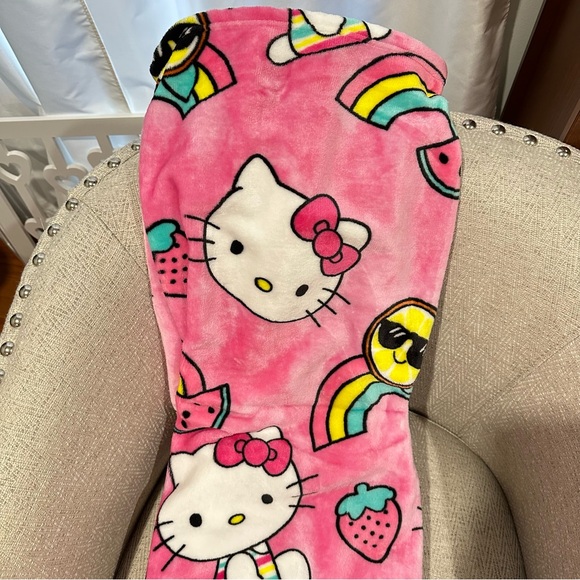 Hello Kitty Tie Dye Rainbow Pink Plush Silk Throw Blanket 50 x 70 inches - Picture 5 of 10